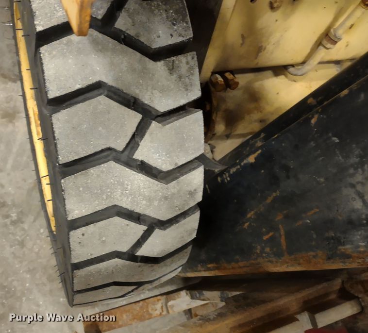 image for item MD9339 1989 Hyster H60XL  forklift