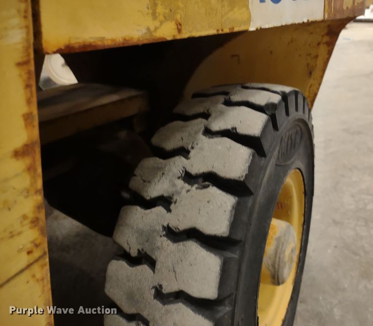 image for item MD9339 1989 Hyster H60XL  forklift