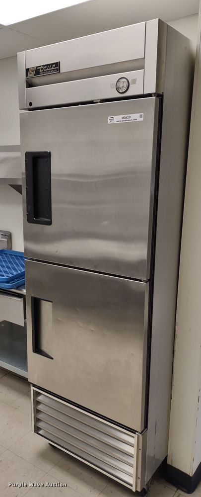 image for item MD9351 True T-23-2  refrigerator