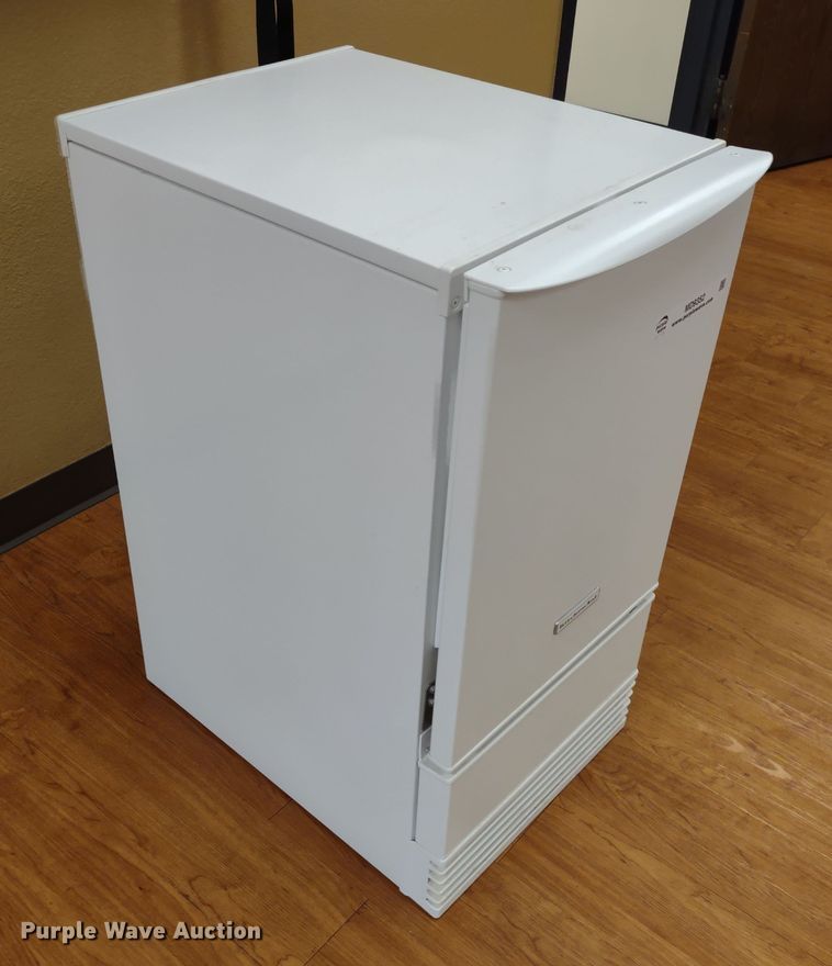 image for item MD9352 Kitchenaid KUIS18NNXW  ice maker