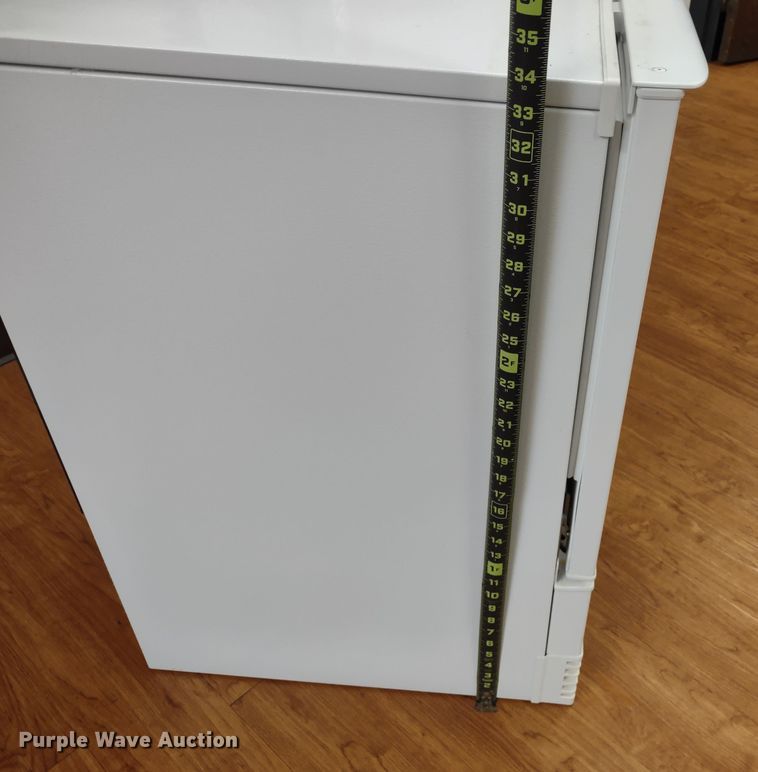 image for item MD9352 Kitchenaid KUIS18NNXW  ice maker