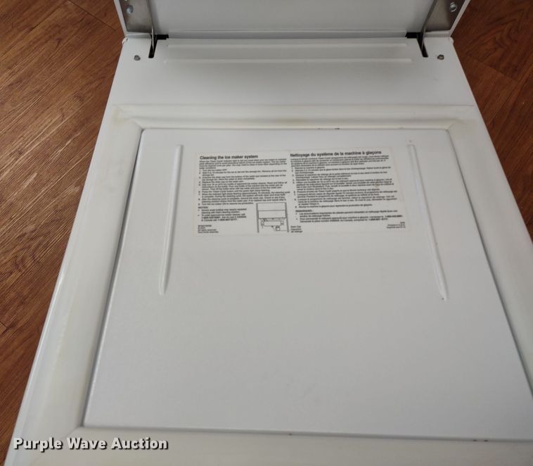 image for item MD9352 Kitchenaid KUIS18NNXW  ice maker