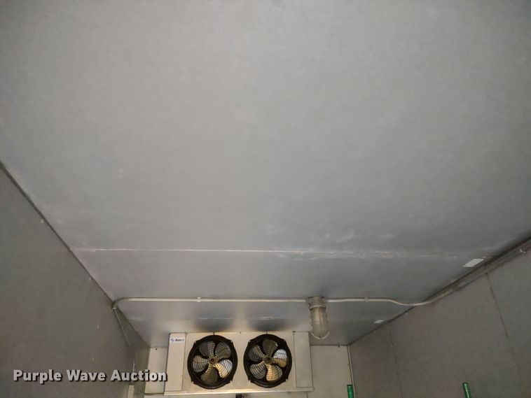 image for item MD9358 Snowman  walk-in cooler/freezer