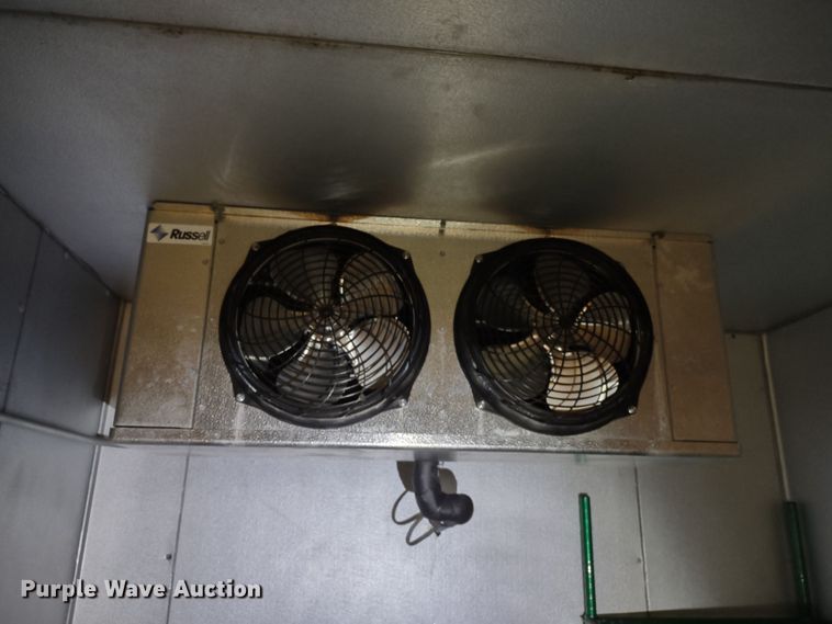 image for item MD9358 Snowman  walk-in cooler/freezer