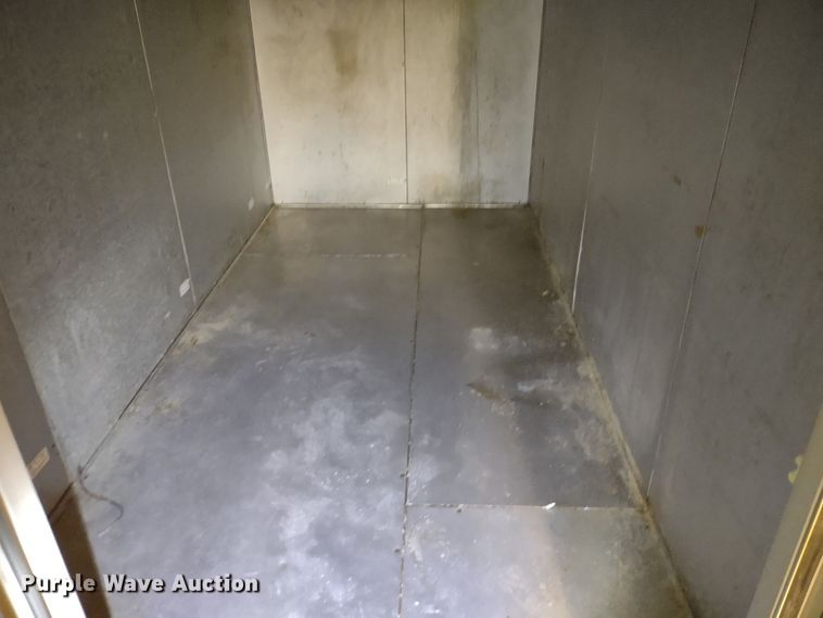 image for item MD9358 Snowman  walk-in cooler/freezer