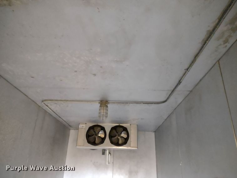 image for item MD9358 Snowman  walk-in cooler/freezer