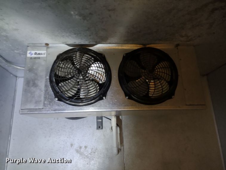 image for item MD9358 Snowman  walk-in cooler/freezer