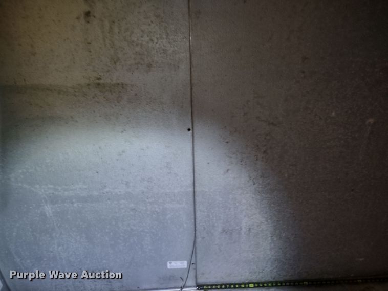 image for item MD9358 Snowman  walk-in cooler/freezer