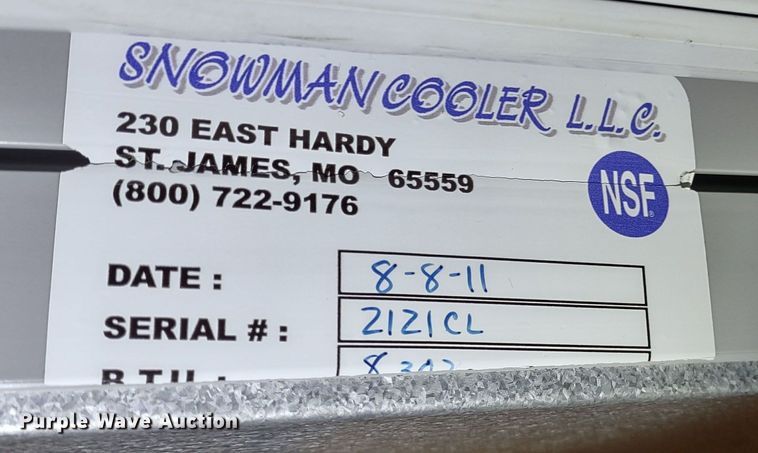 image for item MD9358 Snowman  walk-in cooler/freezer