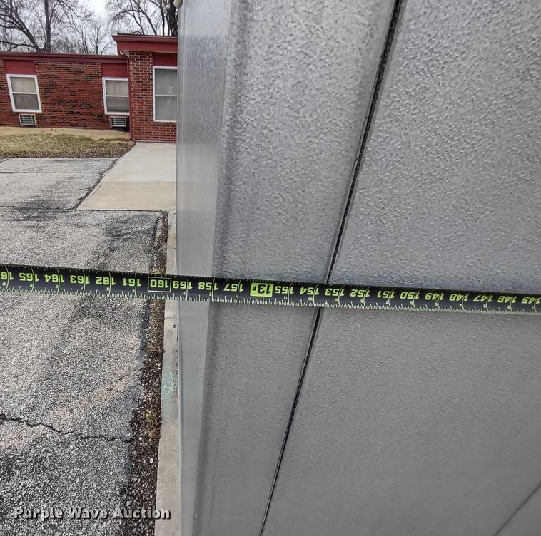 image for item MD9358 Snowman  walk-in cooler/freezer