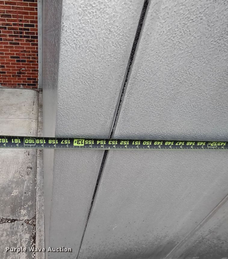 image for item MD9358 Snowman  walk-in cooler/freezer