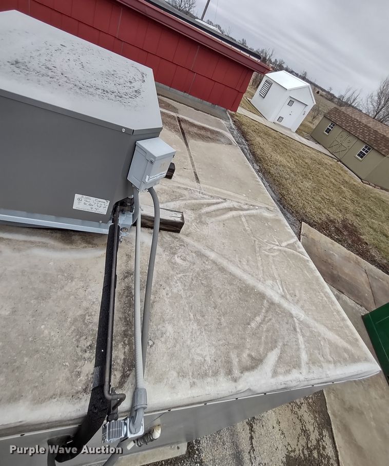 image for item MD9358 Snowman  walk-in cooler/freezer