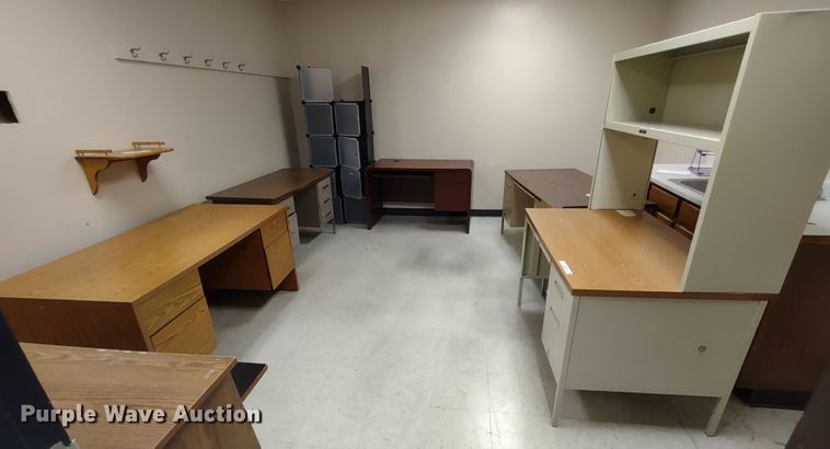 image for item MD9364 (6) desks