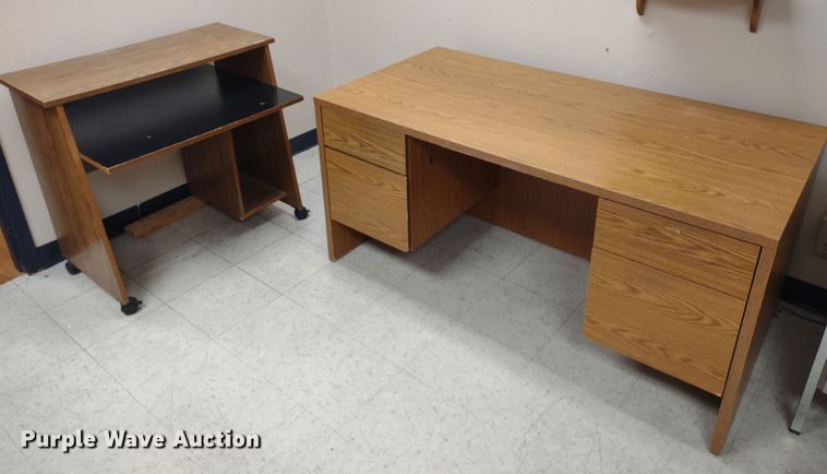 image for item MD9364 (6) desks
