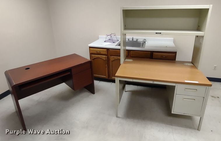 image for item MD9364 (6) desks