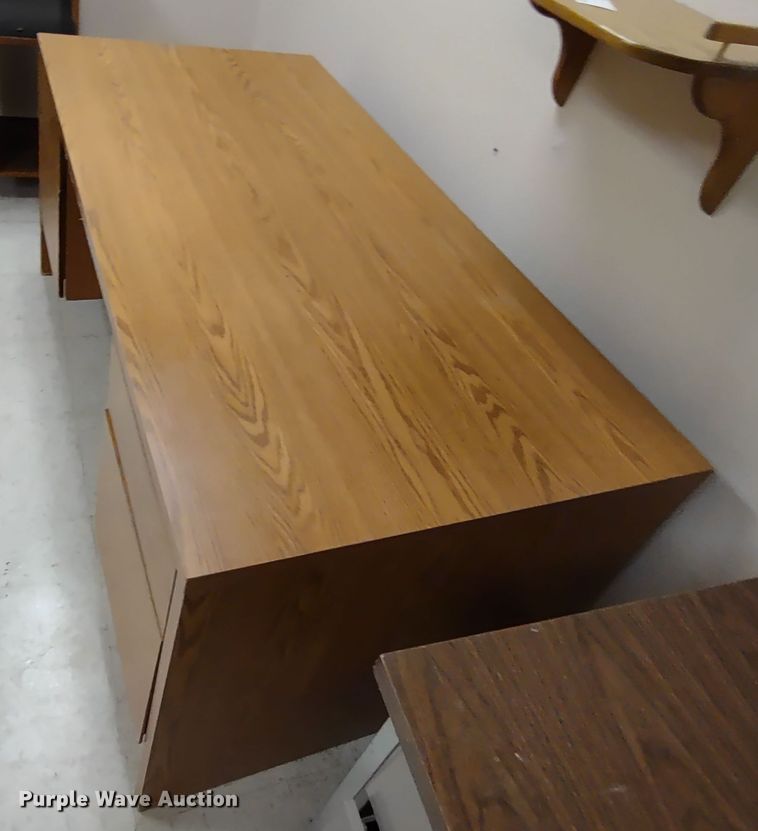 image for item MD9364 (6) desks