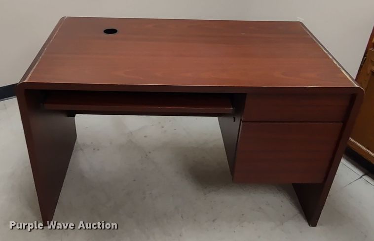 image for item MD9364 (6) desks