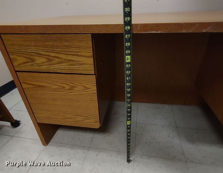 image for item MD9364 (6) desks