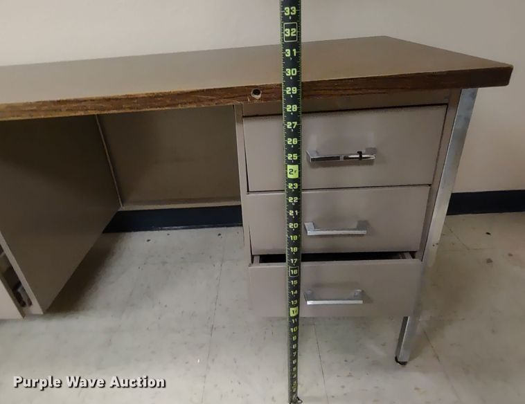 image for item MD9364 (6) desks