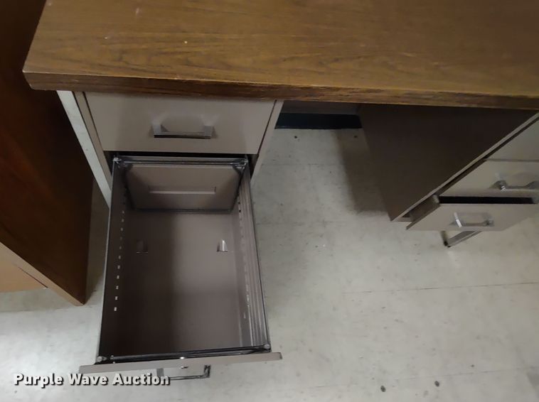 image for item MD9364 (6) desks