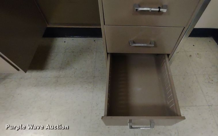 image for item MD9364 (6) desks