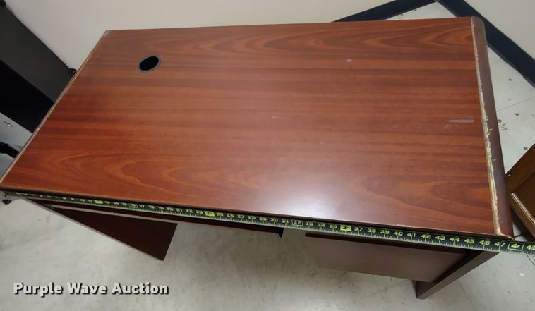 image for item MD9364 (6) desks