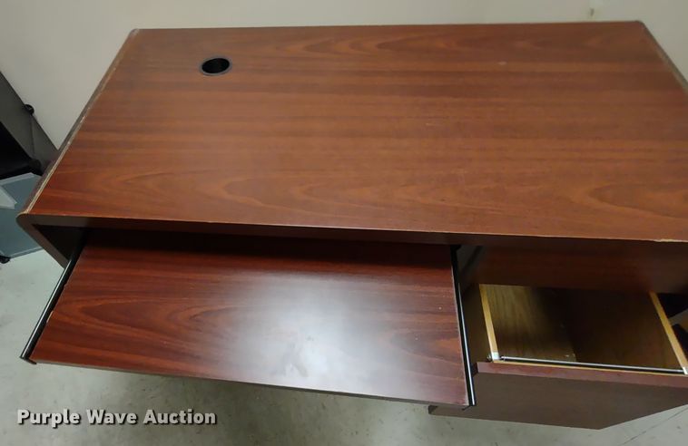 image for item MD9364 (6) desks