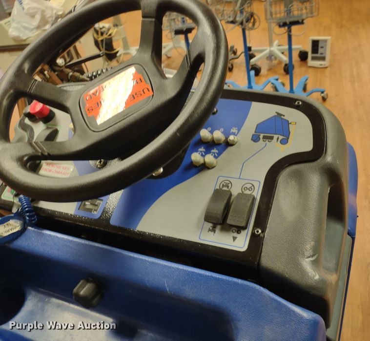 image for item MD9368 Windsor Chariot CE24  floor scrubber