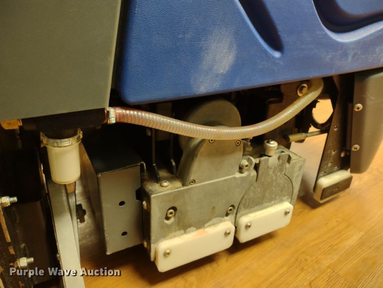 image for item MD9368 Windsor Chariot CE24  floor scrubber