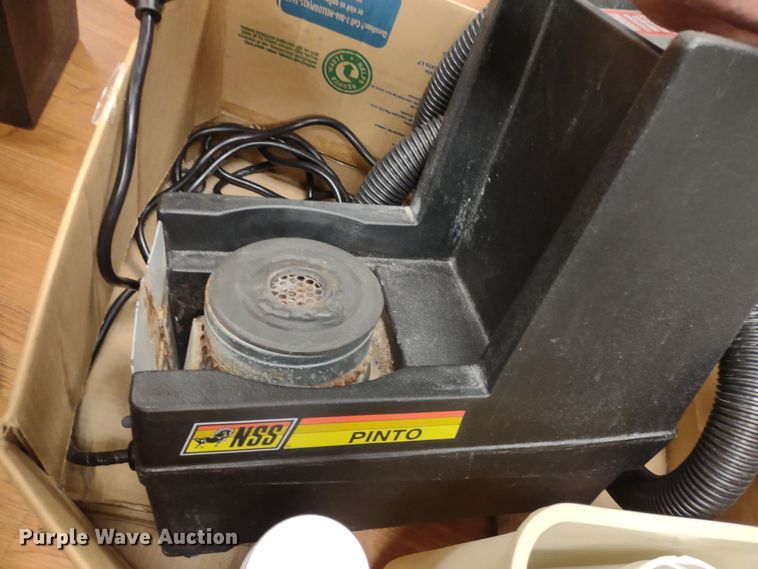 image for item MD9368 Windsor Chariot CE24  floor scrubber