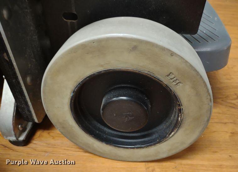 image for item MD9368 Windsor Chariot CE24  floor scrubber