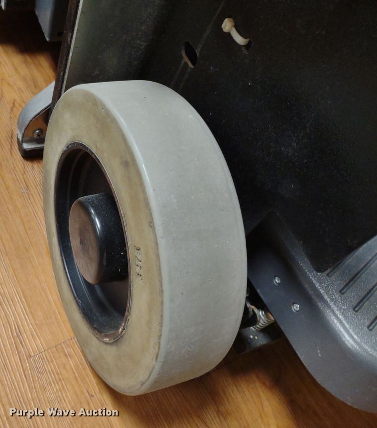 image for item MD9368 Windsor Chariot CE24  floor scrubber