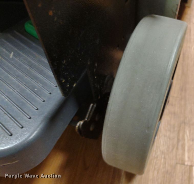 image for item MD9368 Windsor Chariot CE24  floor scrubber