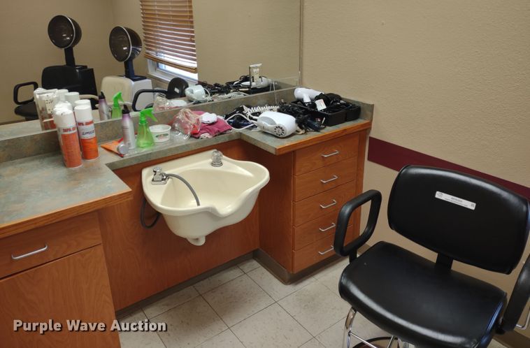 image for item MD9369 Salon equipment
