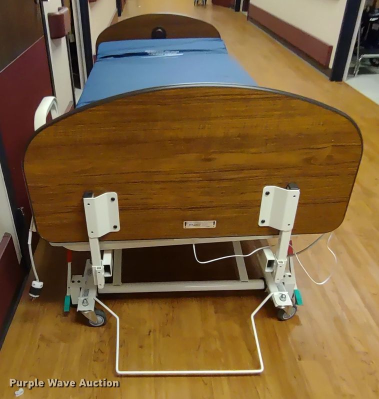 image for item MD9374 (6) patient beds