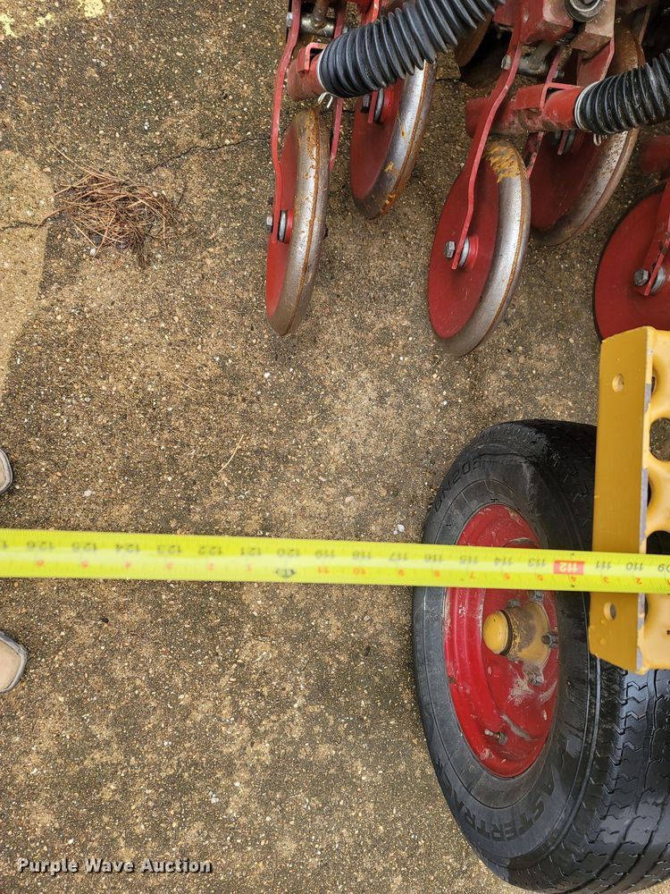 image for item ME9045 HayBuster 107C  grain drill