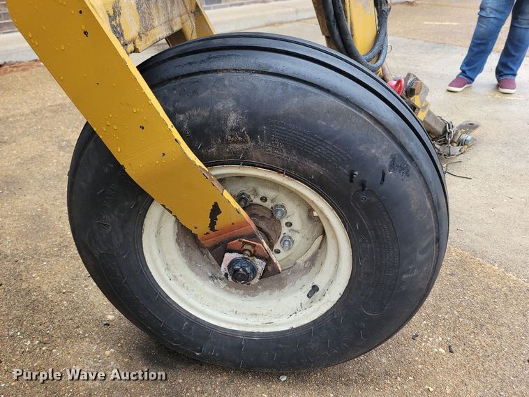 image for item ME9045 HayBuster 107C  grain drill