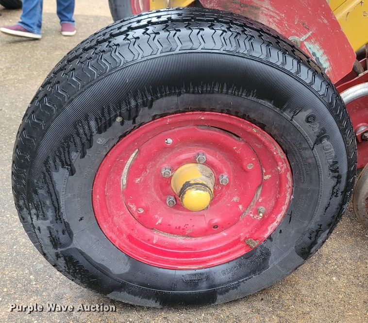 image for item ME9045 HayBuster 107C  grain drill