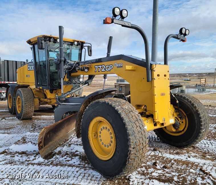 image for item ME9696 2014 John Deere 772GP  motor grader