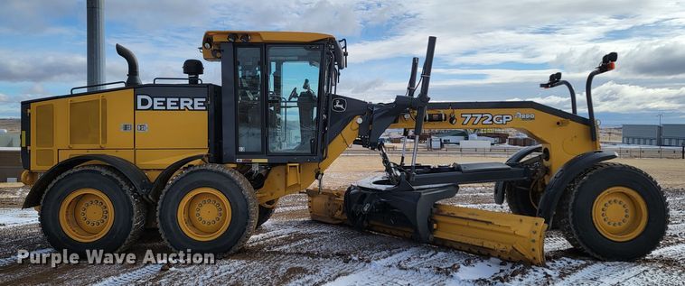 image for item ME9696 2014 John Deere 772GP  motor grader