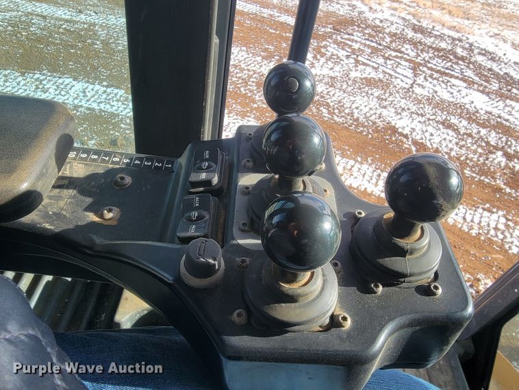 image for item ME9696 2014 John Deere 772GP  motor grader