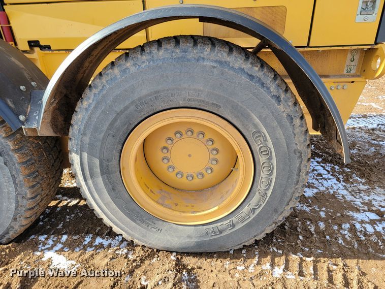 image for item ME9696 2014 John Deere 772GP  motor grader