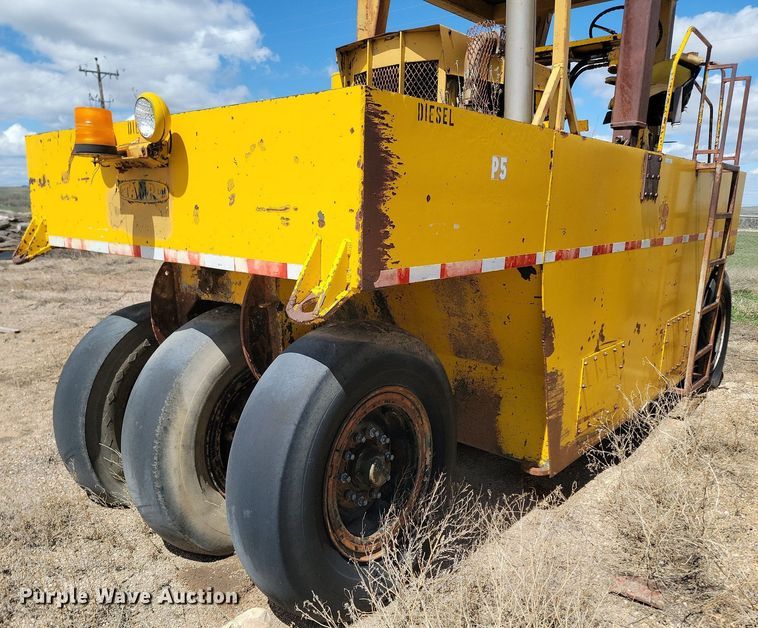 image for item ME9697 Tampo SP-1070M  pneumatic roller