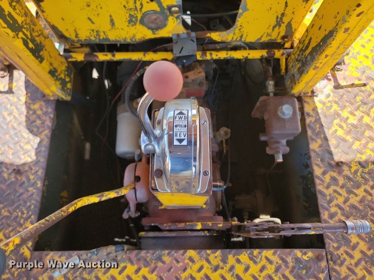 image for item ME9697 Tampo SP-1070M  pneumatic roller