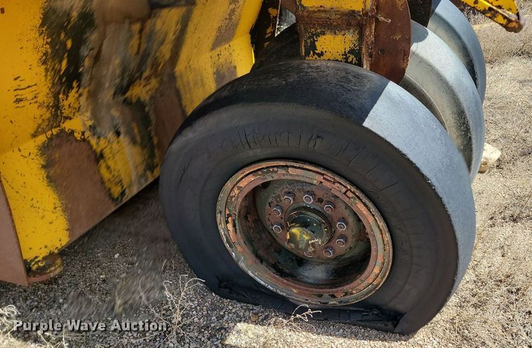 image for item ME9697 Tampo SP-1070M  pneumatic roller