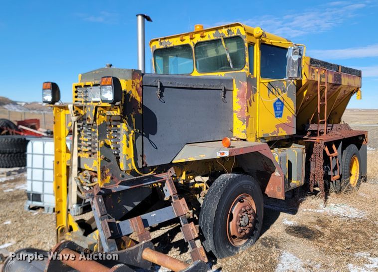 image for item ME9699 1969 Oshkosh M-4-1700-827CR  dump truck