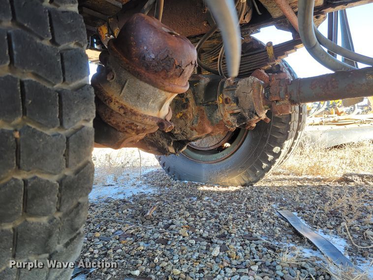 image for item ME9699 1969 Oshkosh M-4-1700-827CR  dump truck