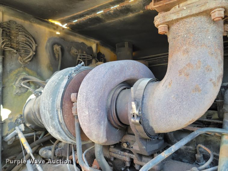 image for item ME9699 1969 Oshkosh M-4-1700-827CR  dump truck