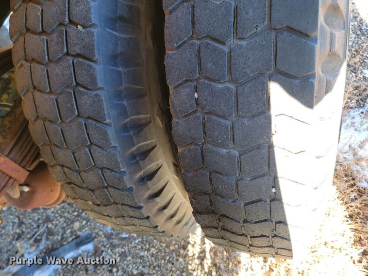 image for item ME9699 1969 Oshkosh M-4-1700-827CR  dump truck