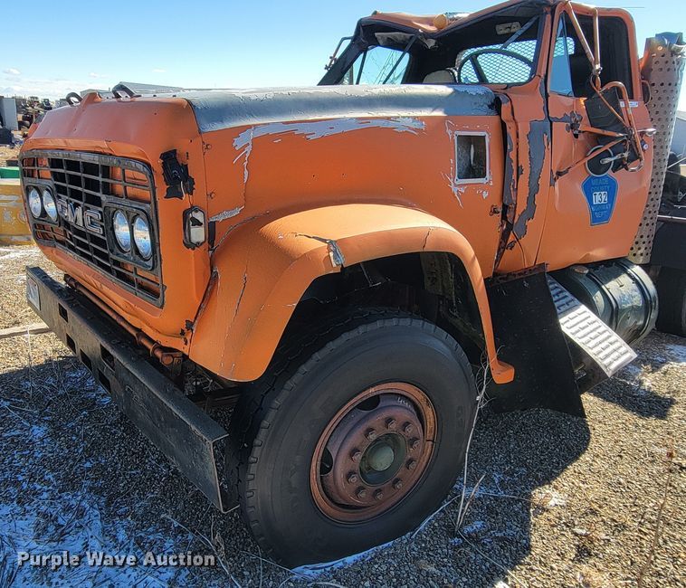 image for item ME9700 1983 GMC 9500  semi truck